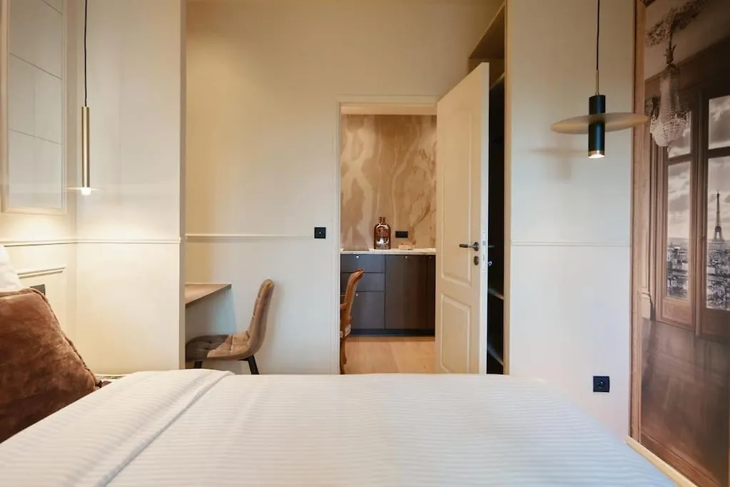 Versailles Suite - Duke Housing Paris Apartment